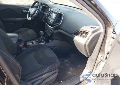 2015 Jeep Cherokee Latitude z USA, uszkodzony, nr VIN 1C4PJMCB5FW744327